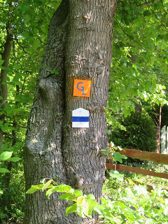 Nun auch die richtige Markierung unter dem GL Zeichen am Schlendorfer Oberweg.